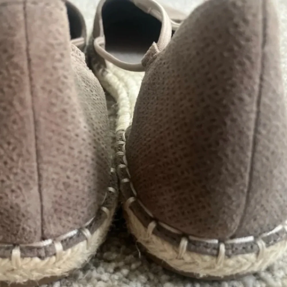 Eileen Fisher Cream Cut Out Lee Espadrille‎ Flats Size 6